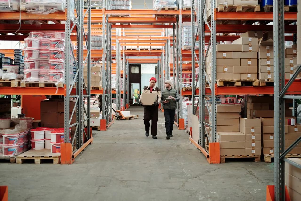 Mengenal Bisnis Logistik Modern dan Peran Ekspedisi dalam Mendukung Pertumbuhan Bisnis thumbnail